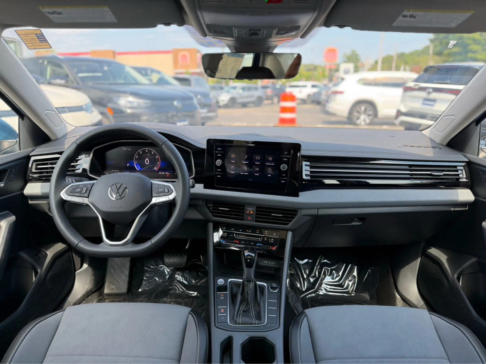 New 2026 Monterey Blue Pearl Volkswagen SE image 16