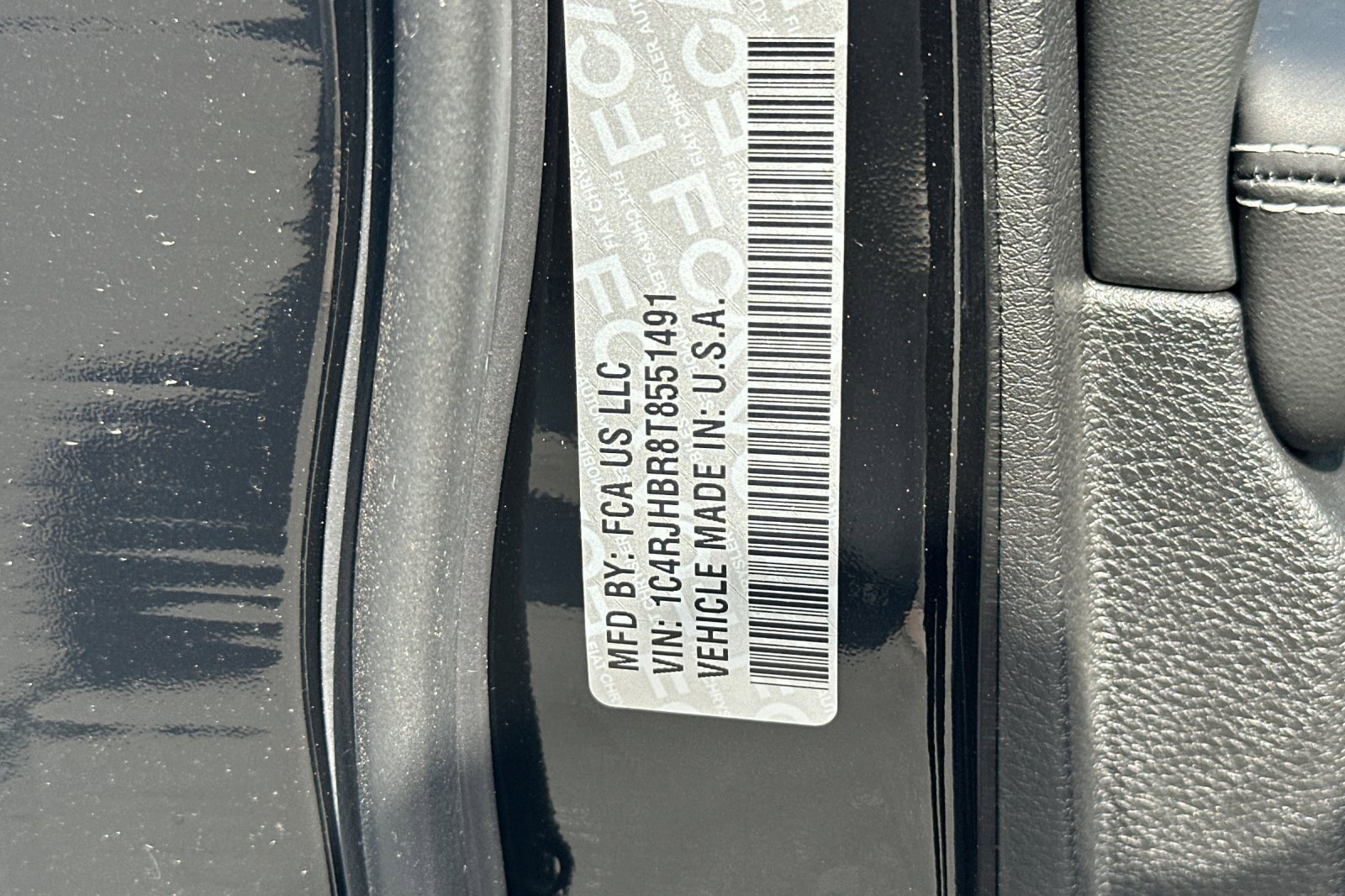 New 2026 Diamond Black Crystal Pearlcoat Jeep Limited Reserve image 28