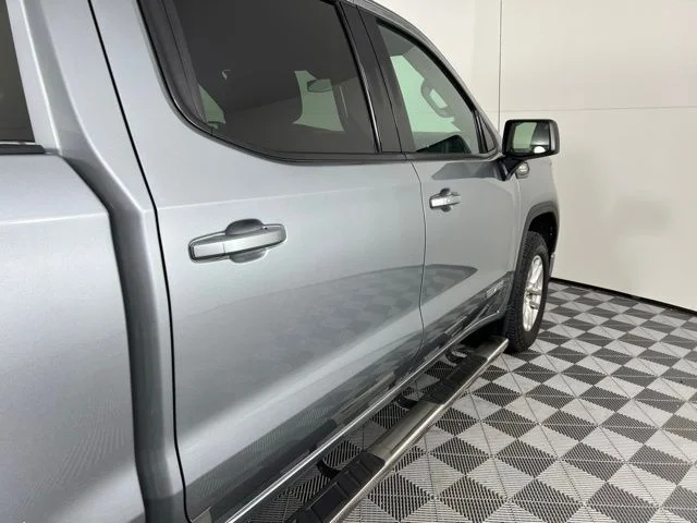 Used 2023 Sterling Metallic GMC Elevation image 9