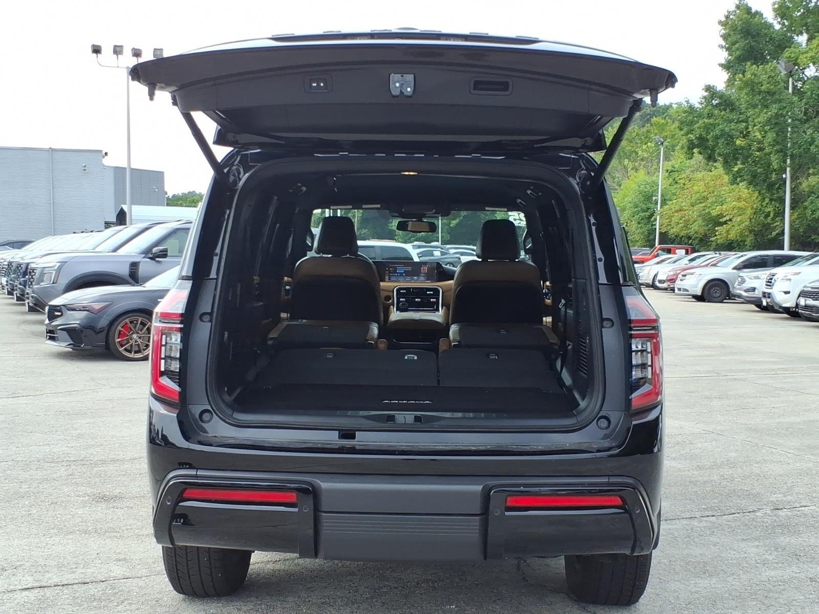Used 2025 Super Black Nissan SL image 24