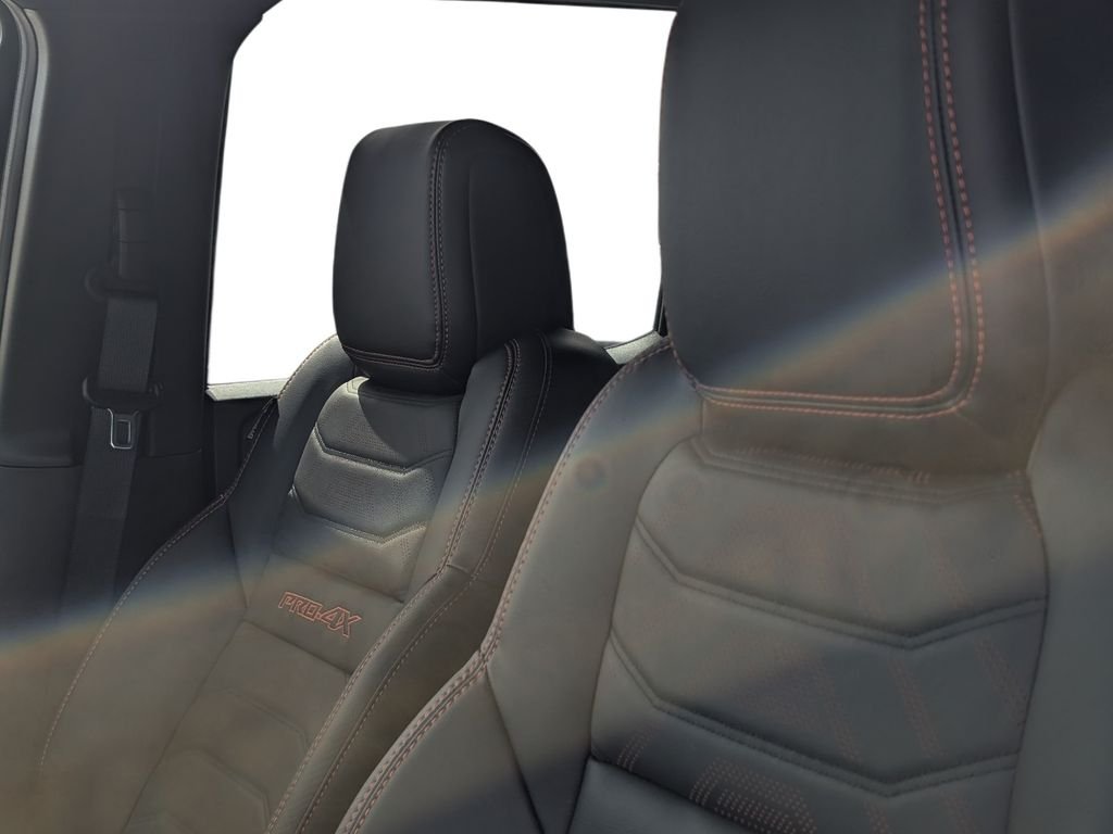 2026 Nissan Frontier PRO-4X - Photo 12