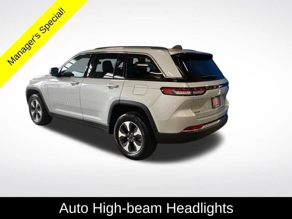 Used 2024 Silver Jeep 4xe image 21