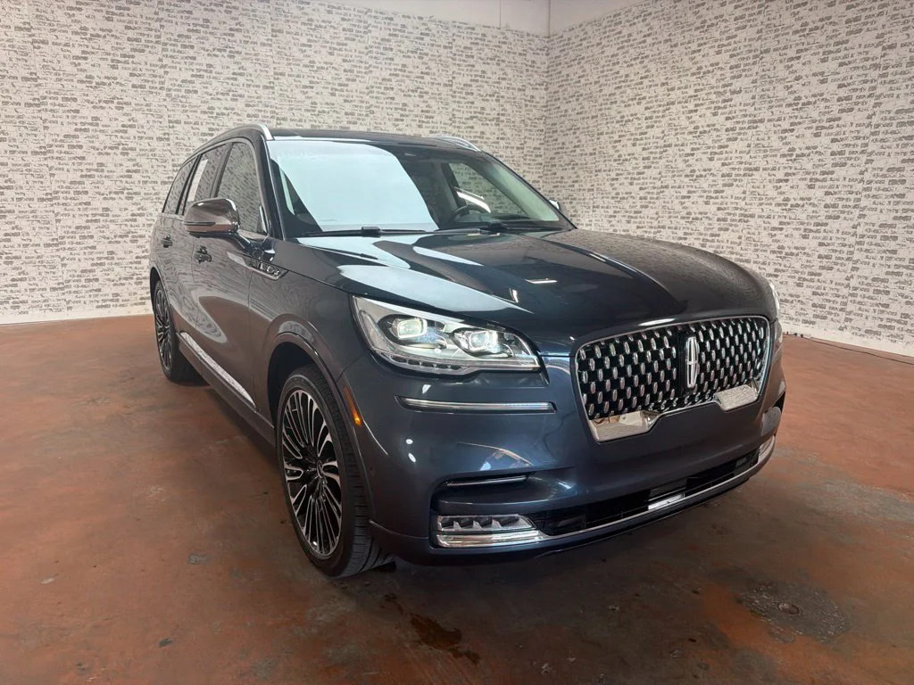 Used 2021 Flight Blue Lincoln Black Label image 1