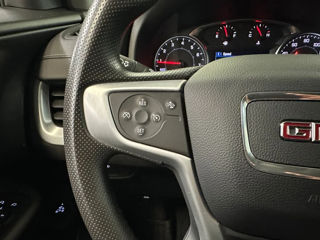 Used 2023 Sterling Metallic GMC SLE image 12