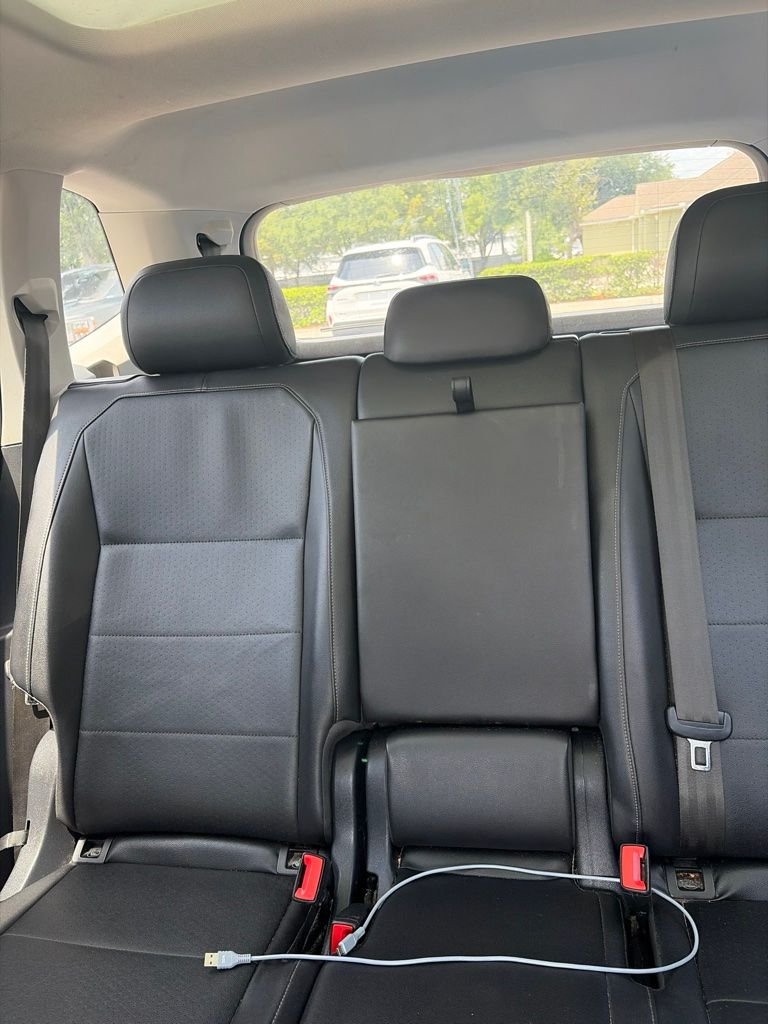 Used 2019 Blue Volkswagen 2.0T SEL image 12