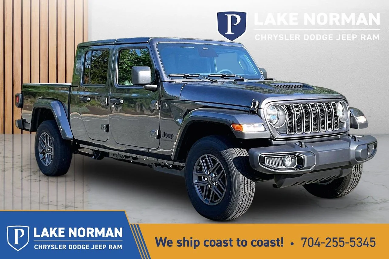 2026 Jeep Gladiator Sport S Auto's photo