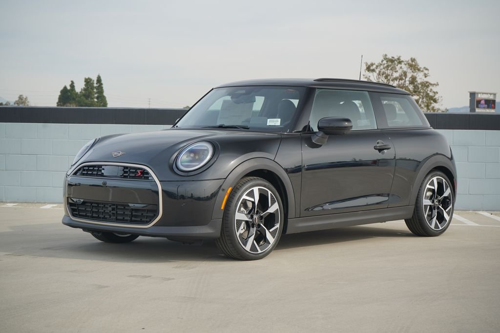 2026 MINI Hardtop Cooper S's photo