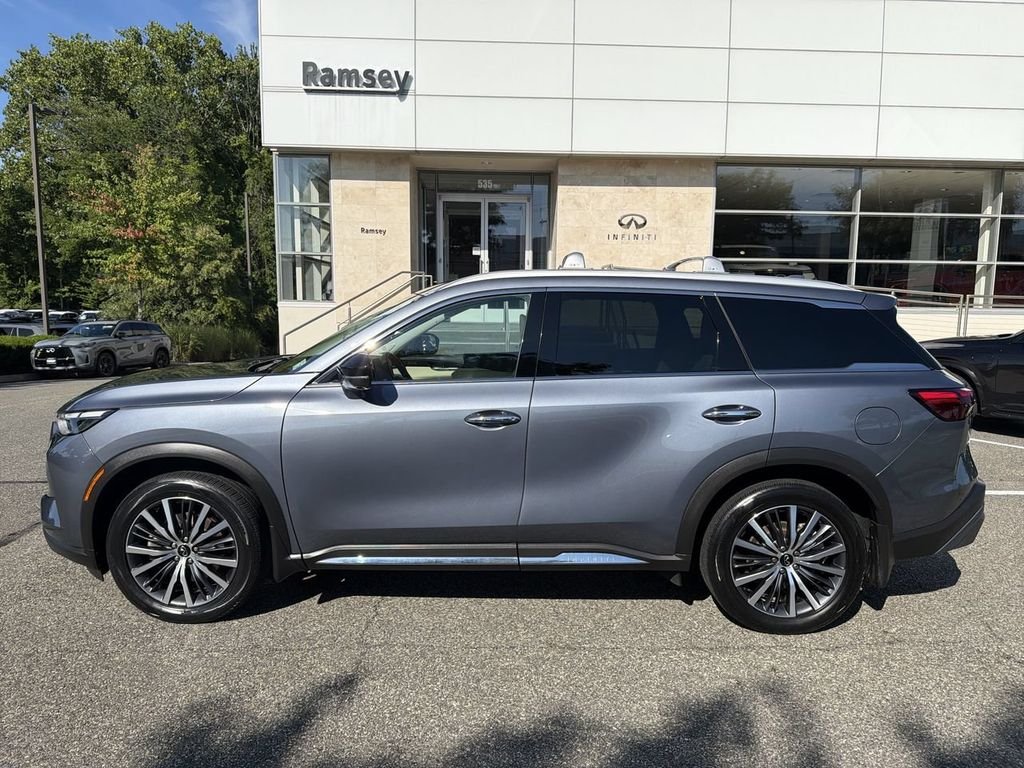 Certified Used 2023 Blue INFINITI Sensory image 5