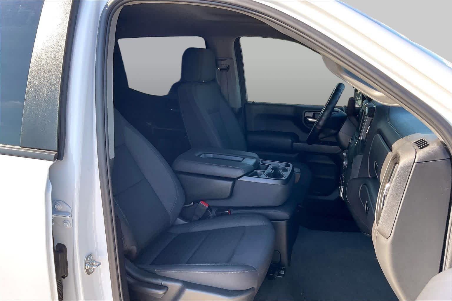 2025 Chevrolet Silverado 1500 Custom - Photo 9
