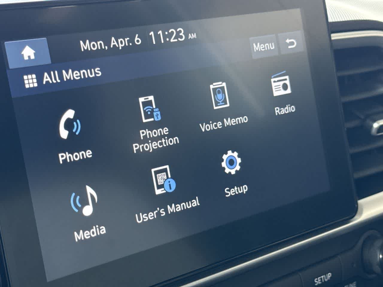 2025 Hyundai Venue SEL - Photo 18