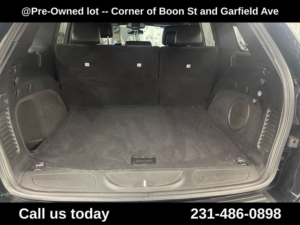 Used 2021 Black Jeep Laredo X image 27
