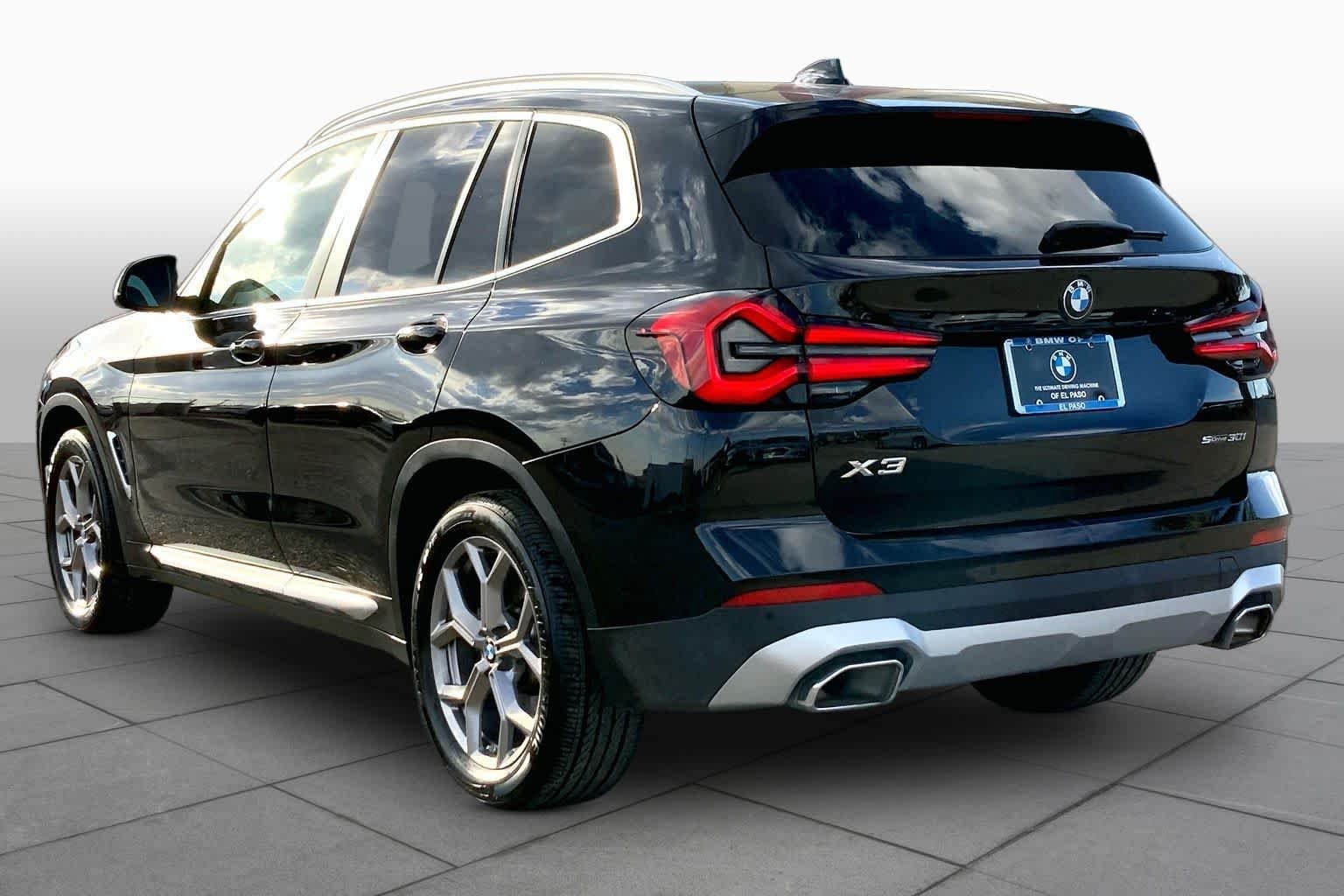Used 2022 Jet Black BMW sDrive30i image 10