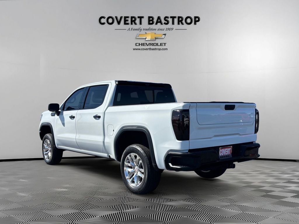Used 2023 White GMC AT4X image 4