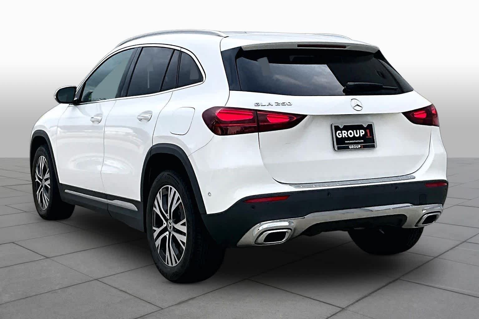 Used 2024 Polar White Mercedes-Benz GLA 250 image 12