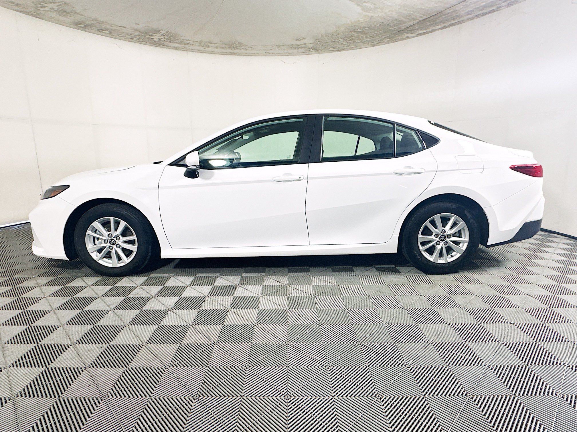 Certified Used 2025 Ice Toyota LE image 6
