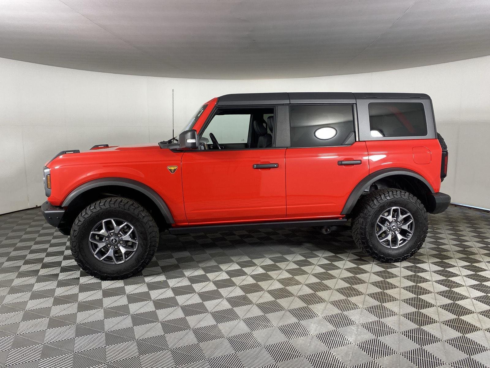 Used 2022 Race Red Ford Badlands image 14