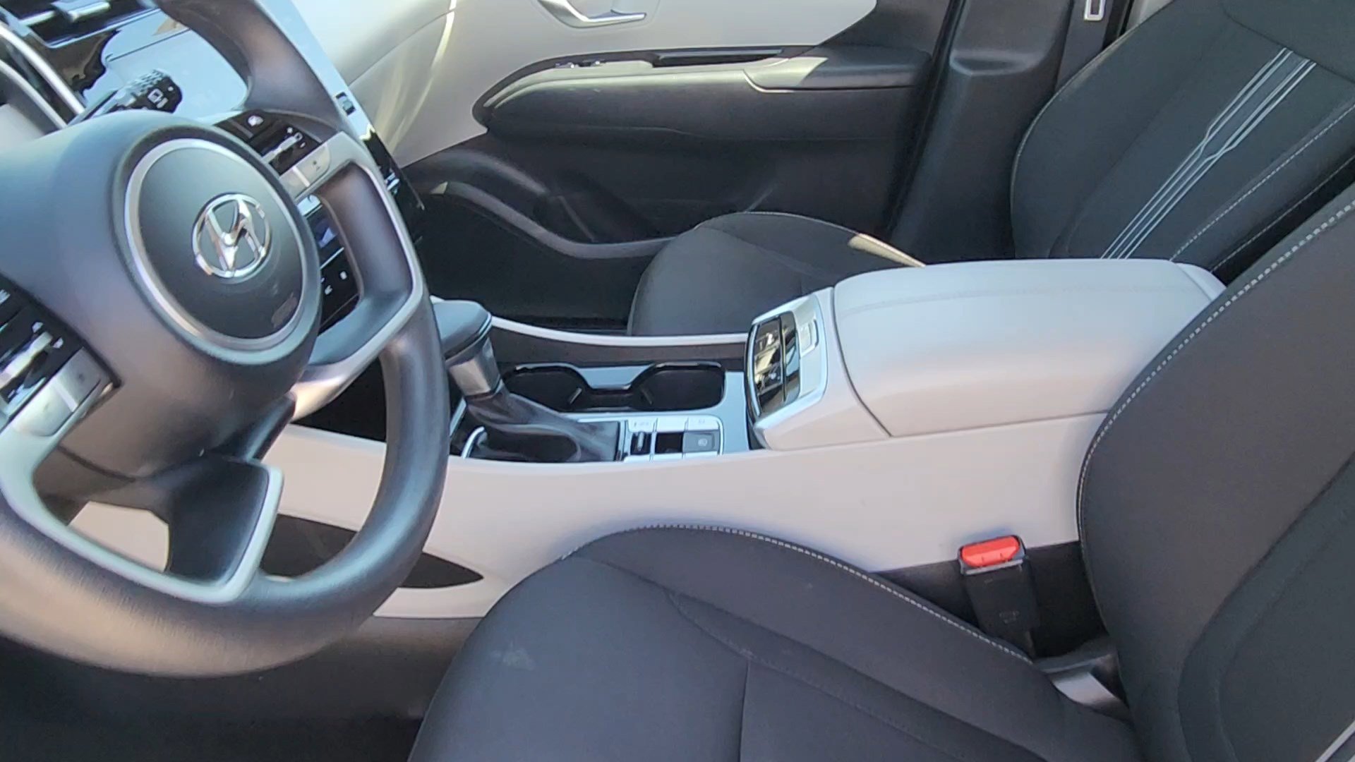 Used 2024 Hampton Gray Hyundai SEL image 28