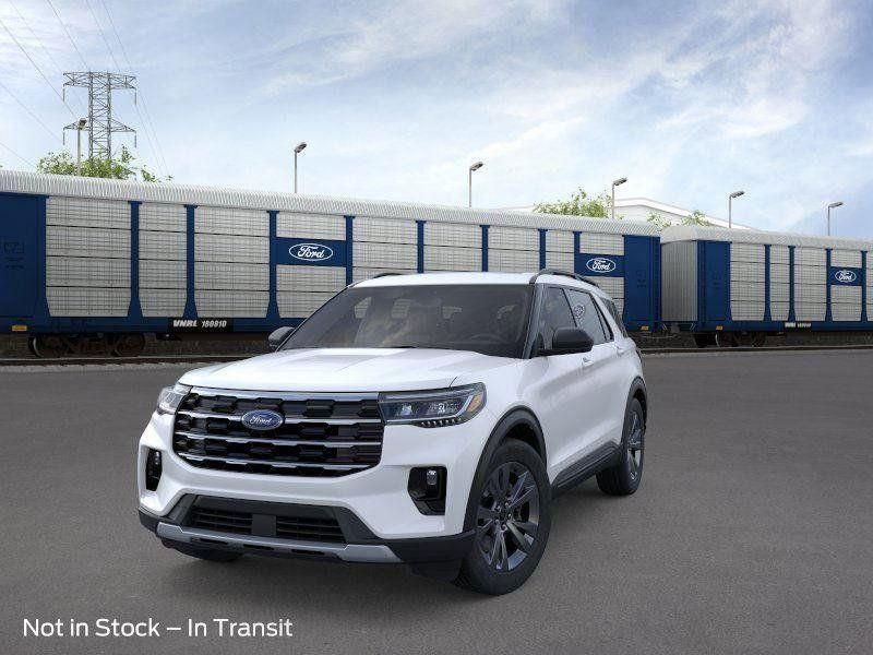 New 2026 Star White Metallic Tri-Coat Ford Active image 2