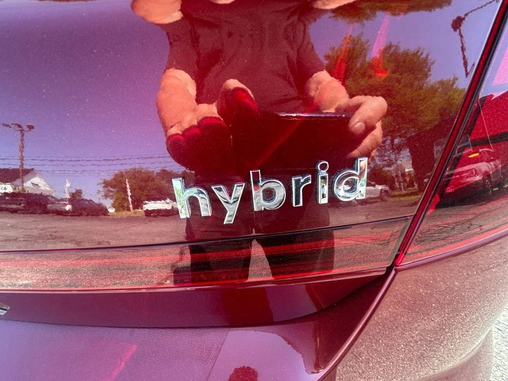Used 2023 Ultimate Red Hyundai SEL image 19