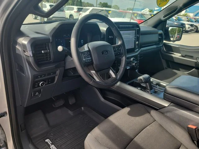 Used 2024 Silver Ford XLT image 18