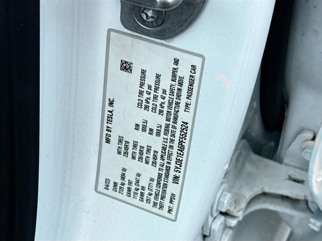 Used 2023 White Tesla Base image 30