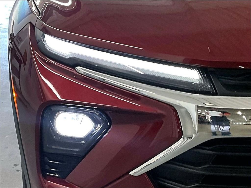 Used 2025 Red Chevrolet LT image 30