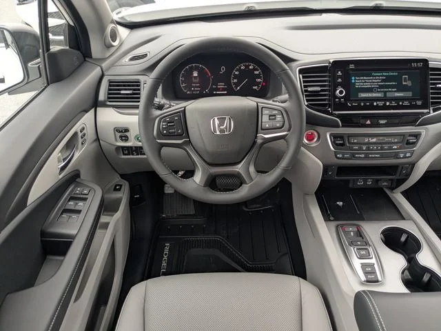 New 2026 Platinum White Pearl Honda RTL image 13