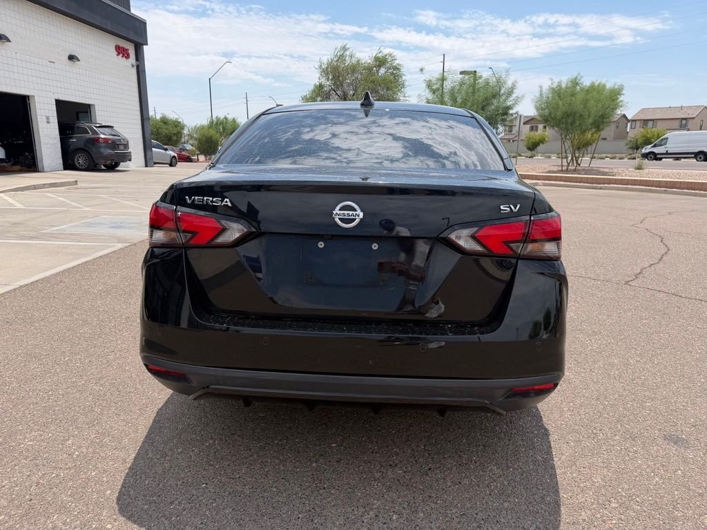 Used 2021 Black Nissan 1.6 SV image 6