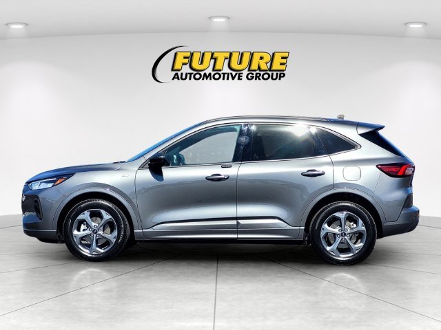 Used 2023 Gray Ford ST-Line image 7