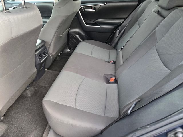 Used 2025  Toyota XLE image 12