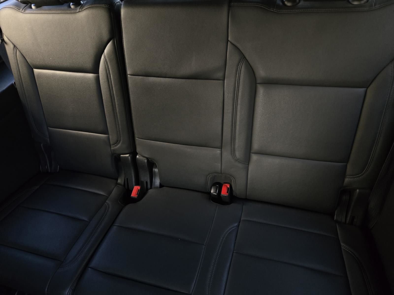 2024 Chevrolet Suburban Z71 - Photo 19