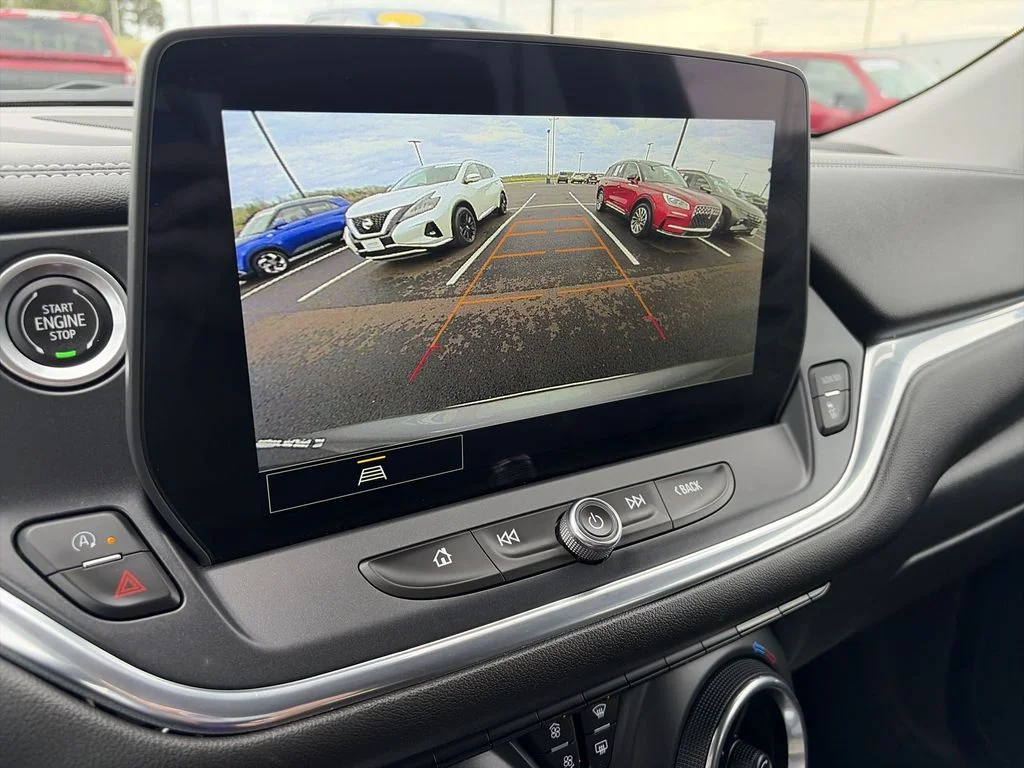 Used 2023 Gray Chevrolet LT image 17