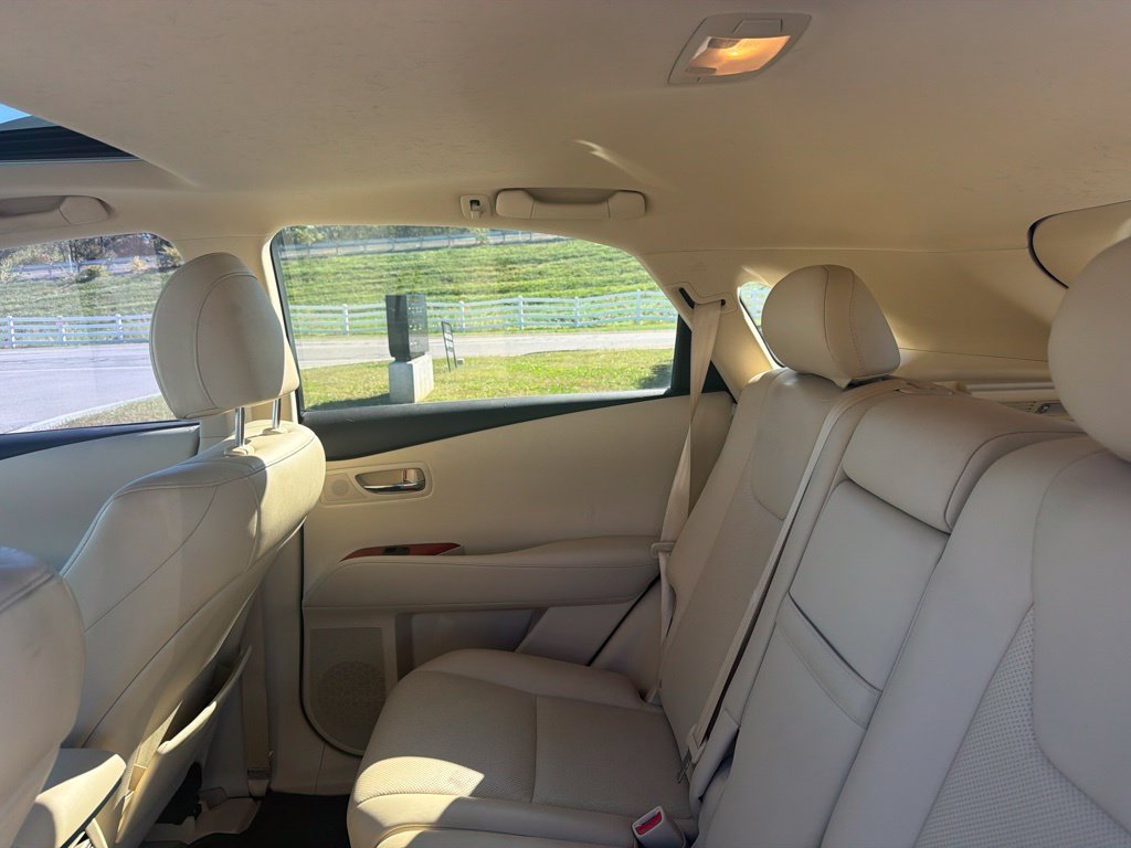 Used 2011 Obsidian Lexus 350 image 19
