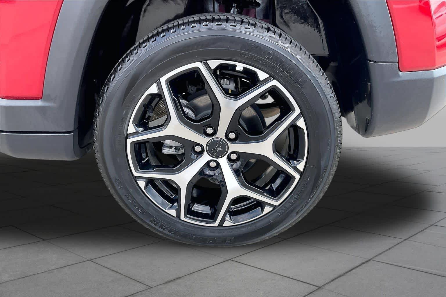 2025 Jeep Compass Limited - Photo 11