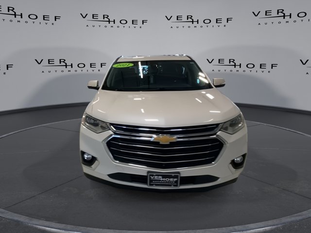 Used 2021 Iridescent Pearl Tricoat Chevrolet Premier image 3