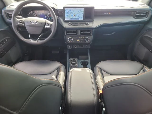 Used 2024  Ford Lariat image 14