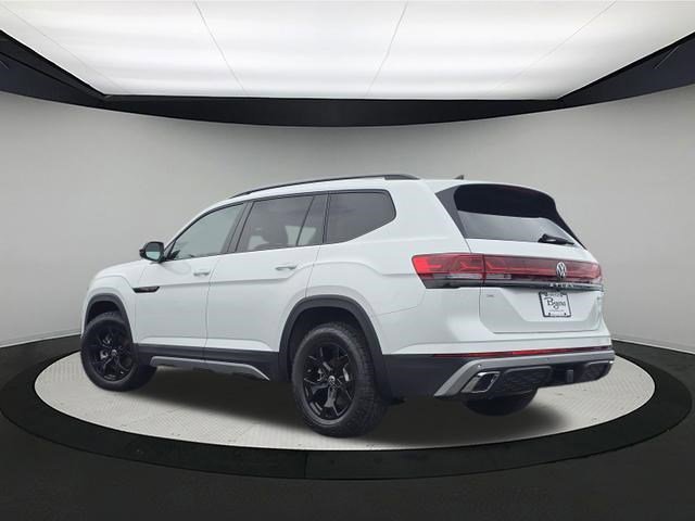 New 2026 Opal White Pearl Volkswagen 2.0T Peak Edition image 5