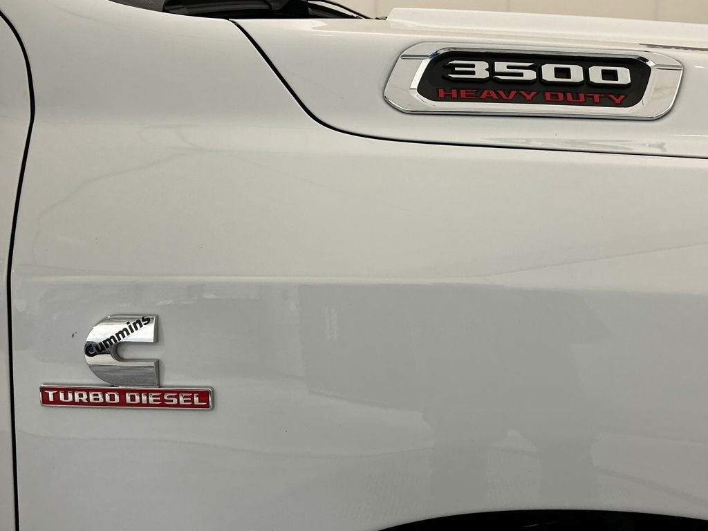 Used 2024 White Ram Big Horn image 9