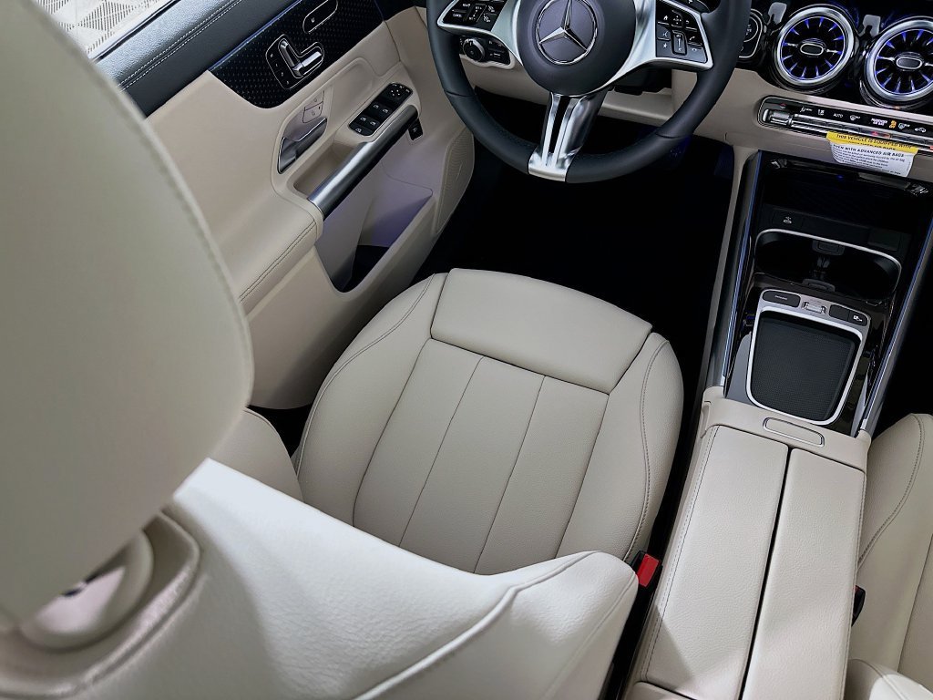New 2026 Night Black Mercedes-Benz GLA 250 image 53