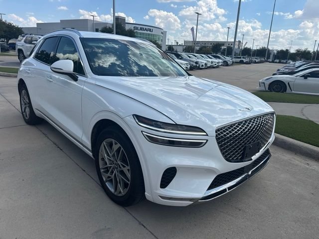 Used 2025 White Genesis 2.5T image 1