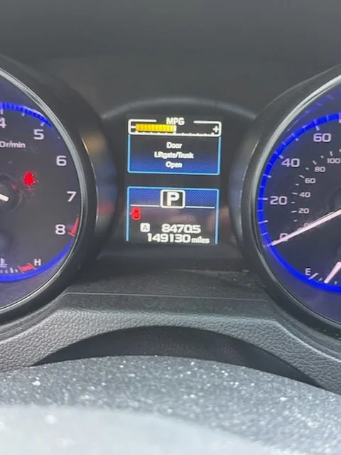 Used 2015 White Subaru 2.5i image 24