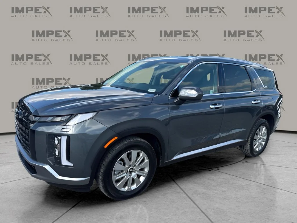 Used 2025 Gray Hyundai SEL image 1