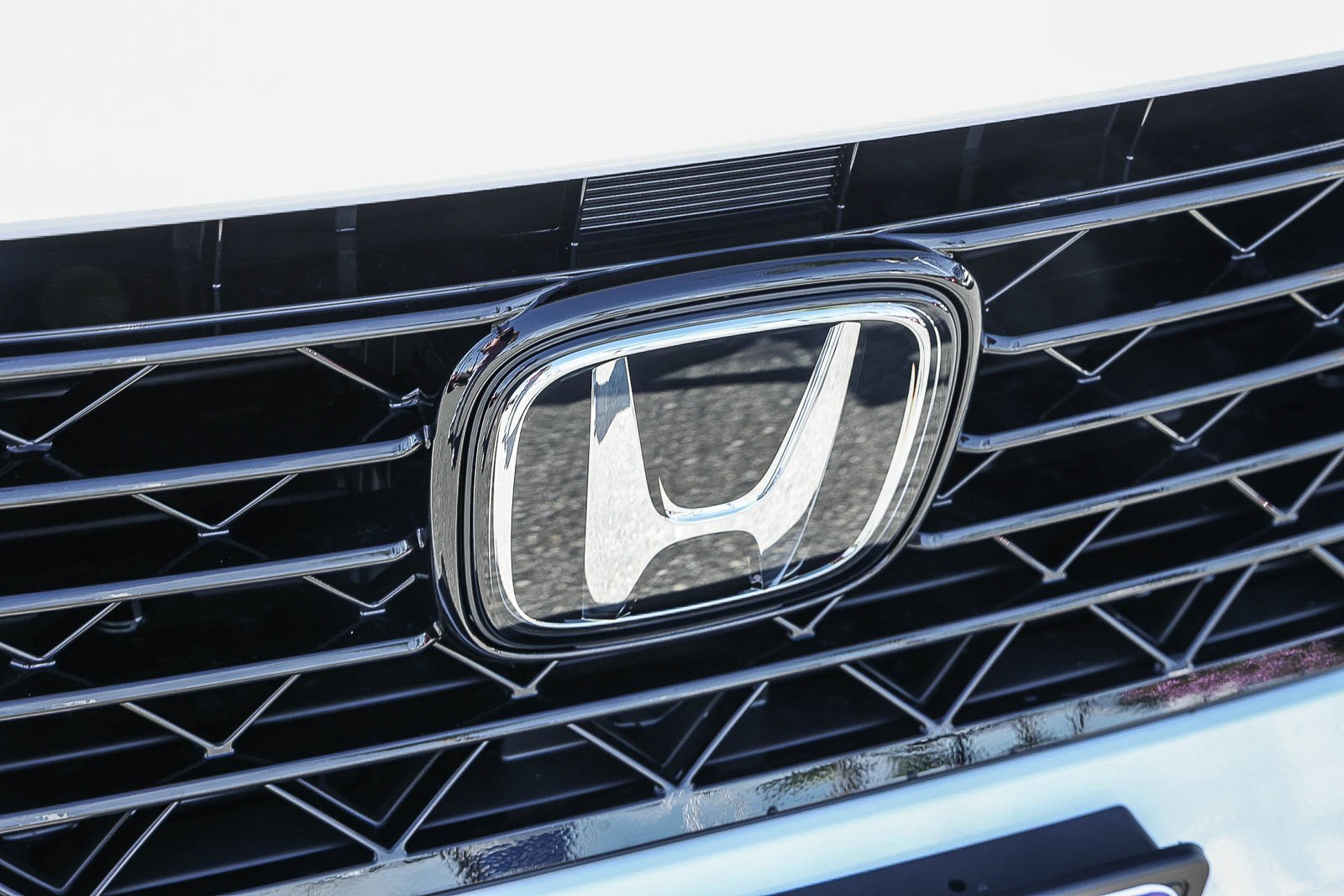 New 2026 Platinum White Pearl Honda Touring Sedan image 13