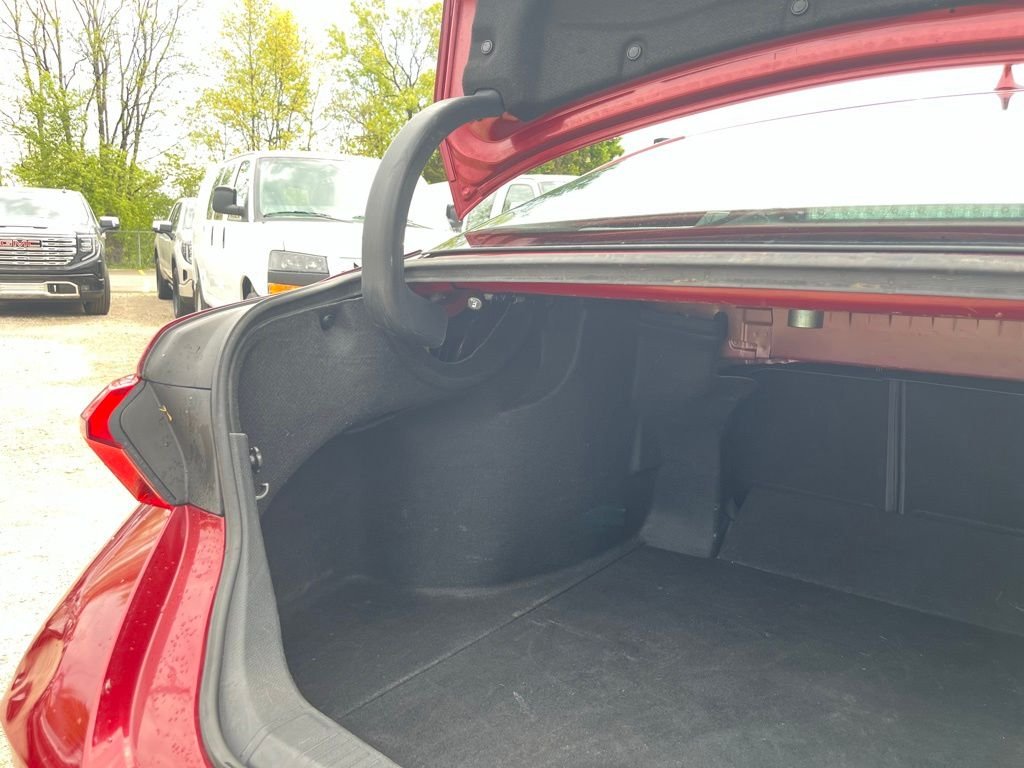 Used 2019 Pearl Toyota XSE image 9