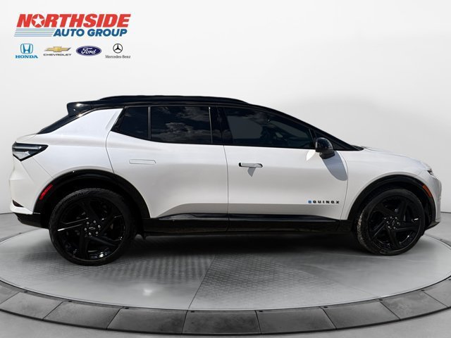 Certified Used 2025 Iridescent Pearl Tricoat Chevrolet RS image 8