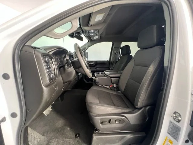 Used 2024 White Chevrolet Custom image 12