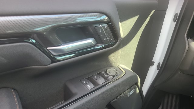 2026 GMC Sierra 2500HD AT4 - Photo 10