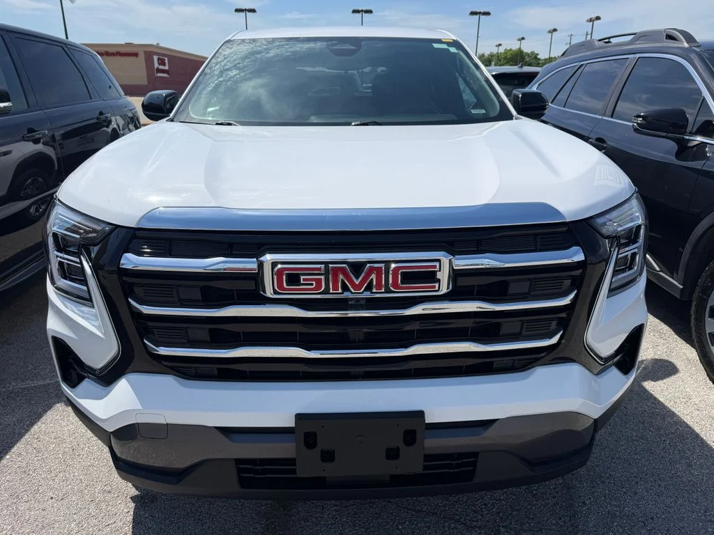 Used 2026 White GMC Elevation image 8