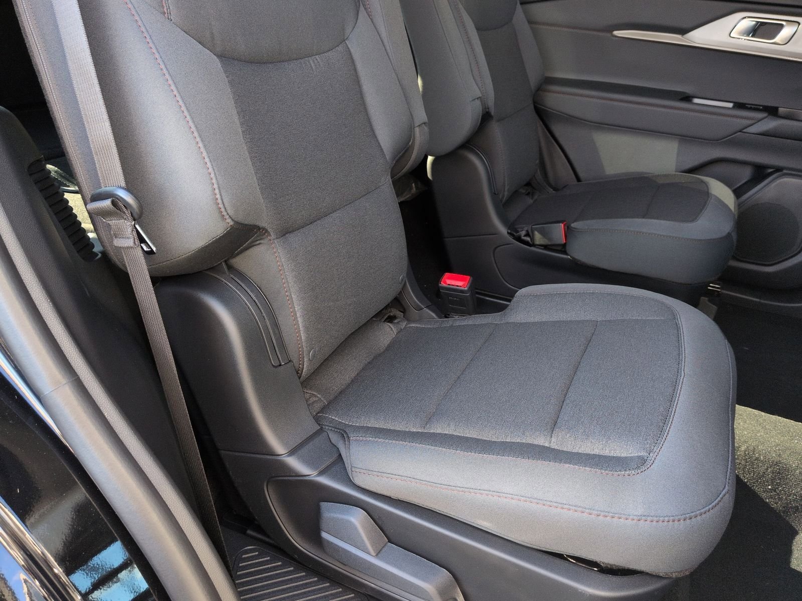 2026 Ford Explorer Active - Photo 21