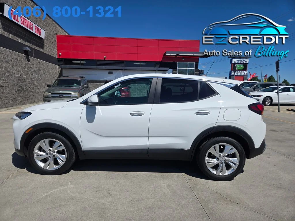 Used 2024 White Buick Preferred image 1
